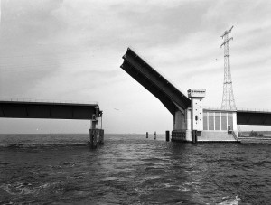 Haringvlietbrug (0).jpg