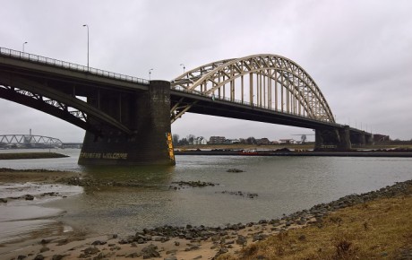 De Waalbrug bij Nijmegen.